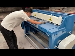 Maszyna do cięcia blachy stalowej o dużej stopie